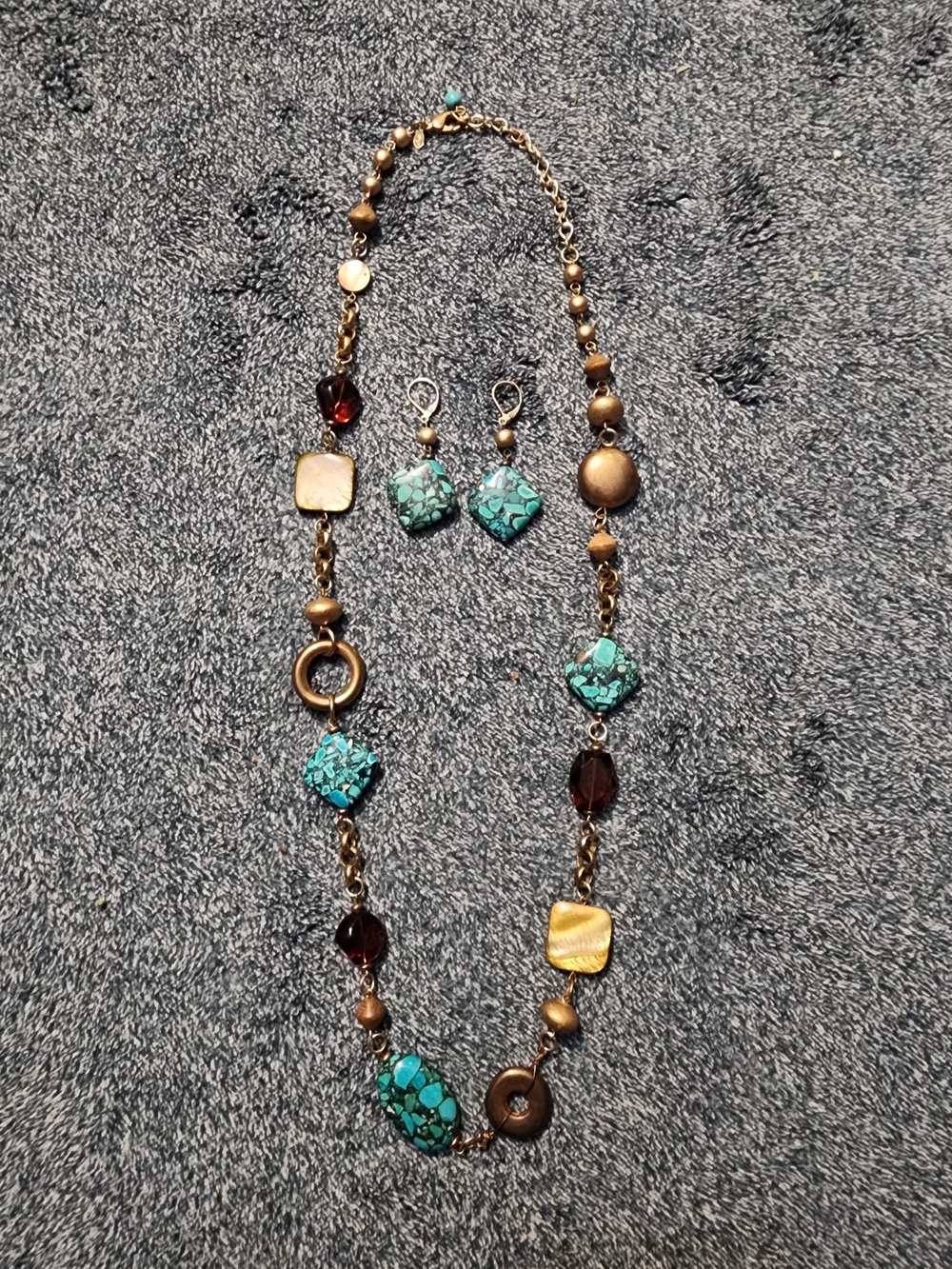 Premier Designs Turquoise and Gold-Tone Beaded Necklace with Matching Earrings